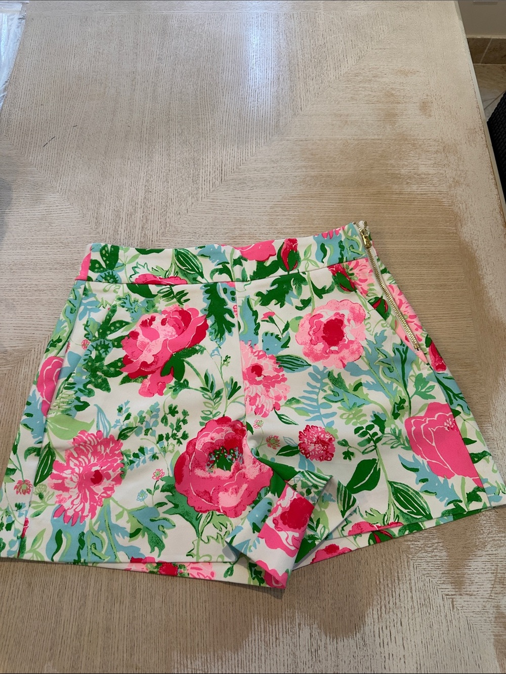 Lilly Pulitzer NWOT 3” Sarissa Stretch Shorts In Multi Poppy Party